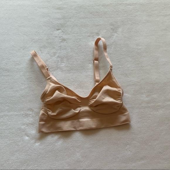 Skims Sculpting Bralette - Picture 2 of 8